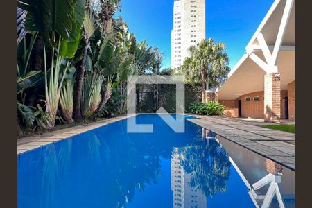 Casa à venda com 561m², 3 quartos e 4 vagasPiscina