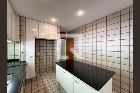 Casa à venda com 561m², 3 quartos e 4 vagasCozinha