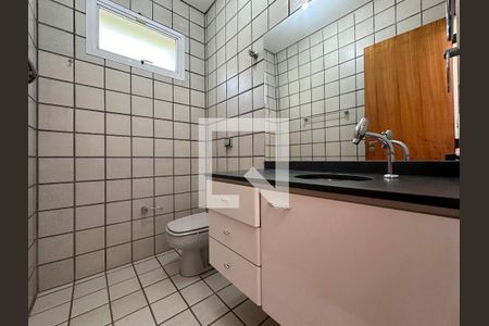 Casa à venda com 561m², 3 quartos e 4 vagasBanheiro Suíte