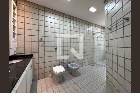 Casa à venda com 561m², 3 quartos e 4 vagasBanheiro Suíte