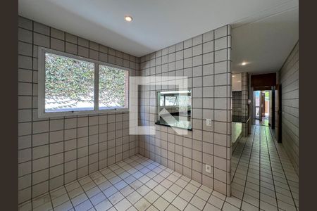 Casa à venda com 561m², 3 quartos e 4 vagasCopa