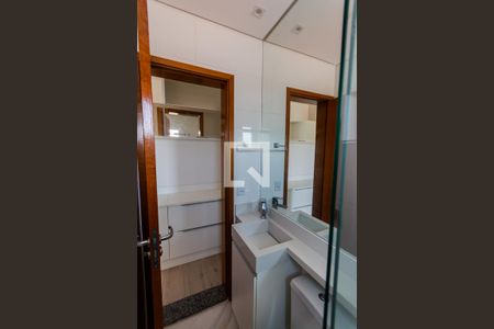 Apartamento à venda com 107m², 2 quartos e 1 vaga Apartamento à venda com 107m², 2 quartos e 1 vagaBanheiro da Suíte