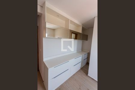 Apartamento à venda com 107m², 2 quartos e 1 vaga Apartamento à venda com 107m², 2 quartos e 1 vagaArmário