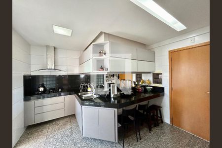 Cozinha  de apartamento à venda com 5 quartos, 210m² em Buritis, Belo Horizonte