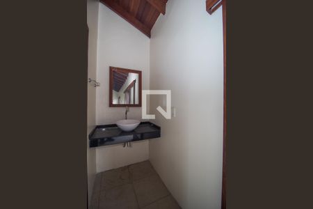 Casa à venda com 340m², 4 quartos e 2 vagasBanheiro 3