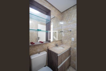 Casa à venda com 340m², 4 quartos e 2 vagasBanheiro