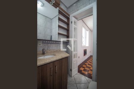 Casa à venda com 340m², 4 quartos e 2 vagasBanheiro da Suite