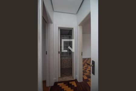 Casa à venda com 340m², 4 quartos e 2 vagasCorredor