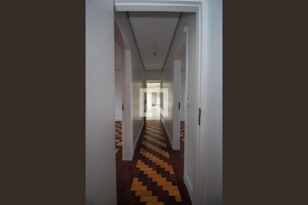 Casa à venda com 340m², 4 quartos e 2 vagasCorredor