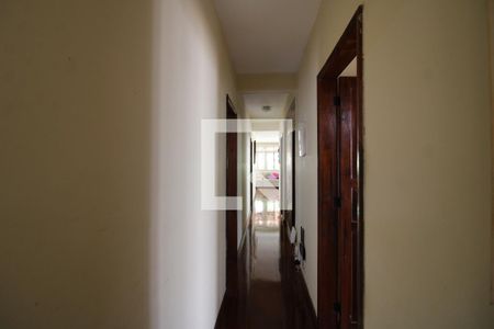 Casa de condomínio à venda com 359m², 3 quartos e 2 vagasCorredor