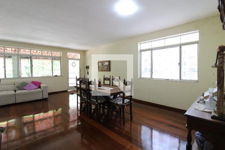 Sala de casa de condomínio à venda com 3 quartos, 359m² em Freguesia de Jacarepaguá, Rio de Janeiro