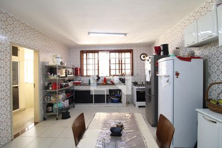 Casa de condomínio à venda com 359m², 3 quartos e 2 vagasCozinha