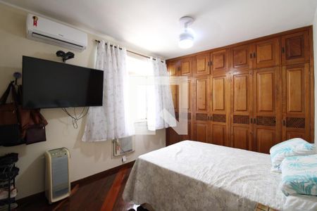 Casa de condomínio à venda com 359m², 3 quartos e 2 vagasQuarto 3 - Suíte