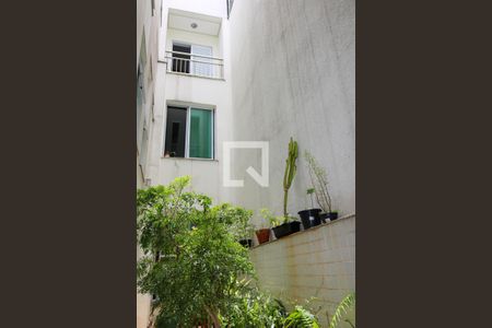 Casa à venda com 430m², 4 quartos e 5 vagas Casa à venda com 430m², 4 quartos e 5 vagasJardim de Inverno