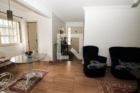Sala de casa à venda com 3 quartos, 265m² em Camaquã, Porto Alegre