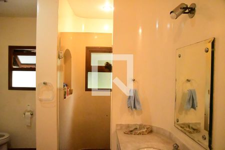 Casa de condomínio para alugar com 900m², 7 quartos e 6 vagasBanheiro Social