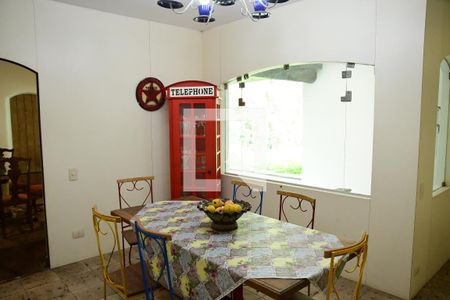 Casa de condomínio para alugar com 900m², 7 quartos e 6 vagasCopa