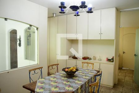 Casa de condomínio para alugar com 900m², 7 quartos e 6 vagasCopa