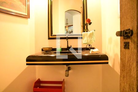 Casa de condomínio para alugar com 900m², 7 quartos e 6 vagasLavabo