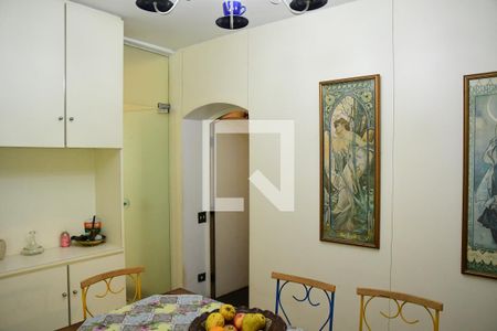 Casa de condomínio para alugar com 900m², 7 quartos e 6 vagasCopa