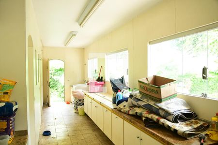 Casa de condomínio para alugar com 900m², 7 quartos e 6 vagasÁrea de Serviço