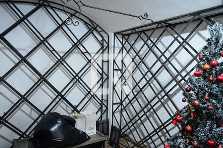 Casa de condomínio para alugar com 900m², 7 quartos e 6 vagasAdega