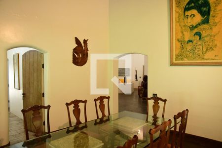 Casa de condomínio para alugar com 900m², 7 quartos e 6 vagasSala