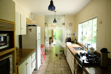 Casa de condomínio para alugar com 900m², 7 quartos e 6 vagasCozinha