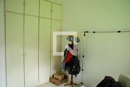 Casa de condomínio para alugar com 900m², 7 quartos e 6 vagasQuarto de serviço 2