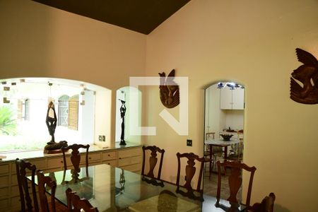 Casa de condomínio para alugar com 900m², 7 quartos e 6 vagasSala