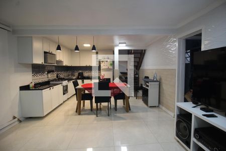 Casa à venda com 198m², 4 quartos e 2 vagasCozinha