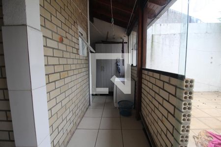 Casa à venda com 198m², 4 quartos e 2 vagasÁrea de Serviço