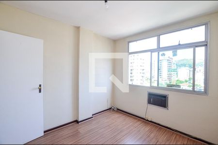 Quarto de apartamento à venda com 3 quartos, 125m² em Icaraí, Niterói