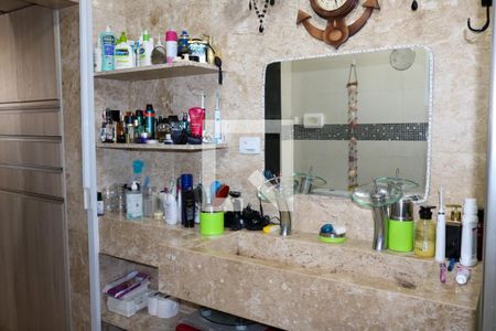 Casa à venda com 340m², 3 quartos e 1 vaga Casa à venda com 340m², 3 quartos e 1 vagaBanheiro da Suíte 1