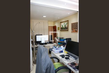 Casa à venda com 340m², 3 quartos e 1 vaga Casa à venda com 340m², 3 quartos e 1 vagaSala de TV