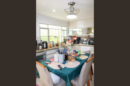 Casa à venda com 340m², 3 quartos e 1 vaga Casa à venda com 340m², 3 quartos e 1 vagaCozinha