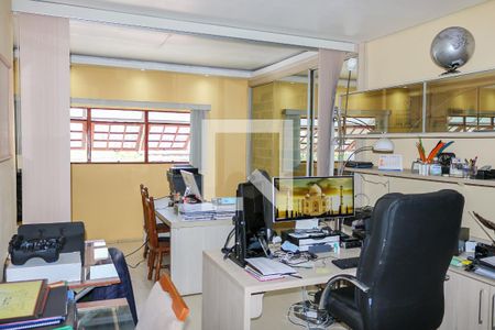 Casa à venda com 340m², 3 quartos e 1 vaga Casa à venda com 340m², 3 quartos e 1 vagaSala de TV