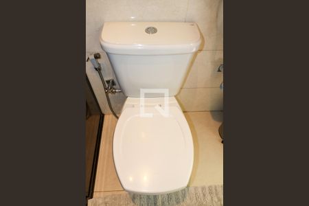 Casa à venda com 340m², 3 quartos e 1 vaga Casa à venda com 340m², 3 quartos e 1 vagaBanheiro Social