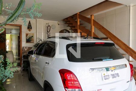 Casa à venda com 340m², 3 quartos e 1 vaga Casa à venda com 340m², 3 quartos e 1 vagaGaragem