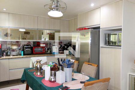 Casa à venda com 340m², 3 quartos e 1 vaga Casa à venda com 340m², 3 quartos e 1 vagaCozinha