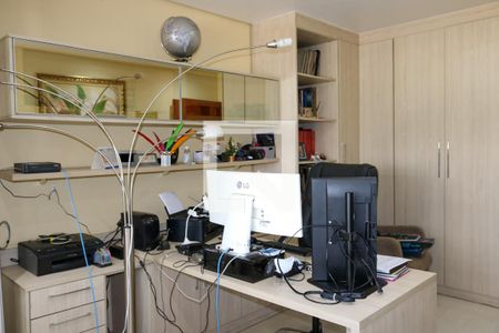 Casa à venda com 340m², 3 quartos e 1 vaga Casa à venda com 340m², 3 quartos e 1 vagaSala de TV