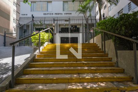 Apartamento para alugar com 173m², 3 quartos e 2 vagas Apartamento para alugar com 173m², 3 quartos e 2 vagasFachada e portaria