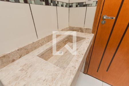 Casa à venda com 200m², 4 quartos e 4 vagasBanheiro da Suíte 1