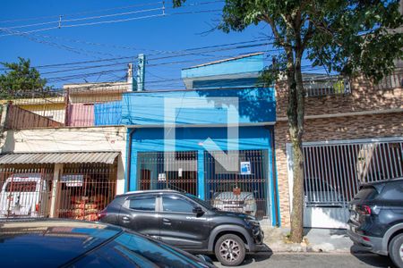 Casa para alugar com 110m², 2 quartos e 1 vaga Casa para alugar com 110m², 2 quartos e 1 vagaFachada