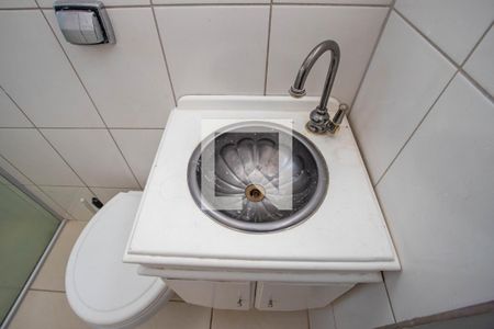 Casa para alugar com 110m², 2 quartos e 1 vaga Casa para alugar com 110m², 2 quartos e 1 vagaBanheiro