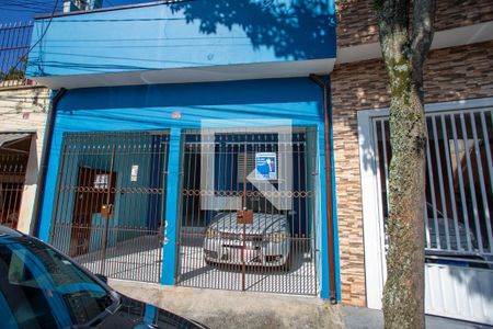 Casa para alugar com 110m², 2 quartos e 1 vaga Casa para alugar com 110m², 2 quartos e 1 vagaFachada
