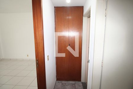 Corredor de apartamento à venda com 2 quartos, 55m² em Engenho de Dentro, Rio de Janeiro