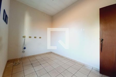 Casa à venda com 200m², 3 quartos e 4 vagasQuarto 2 