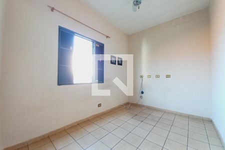 Casa à venda com 200m², 3 quartos e 4 vagasQuarto 2