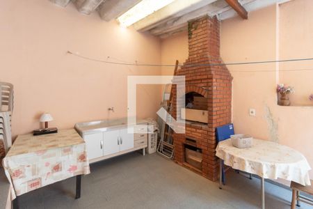 Casa à venda com 192m², 3 quartos e 2 vagas Casa à venda com 192m², 3 quartos e 2 vagasChurrasqueira